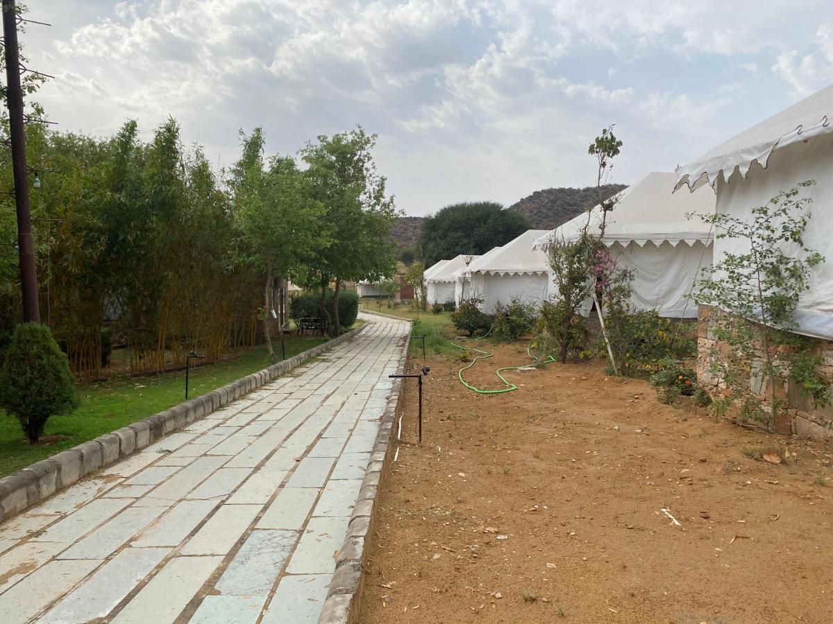 Grass Field Valley Resort Jaipur Eksteriør bilde