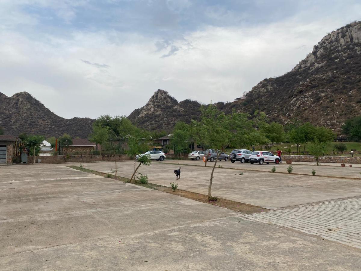 Grass Field Valley Resort Jaipur Eksteriør bilde